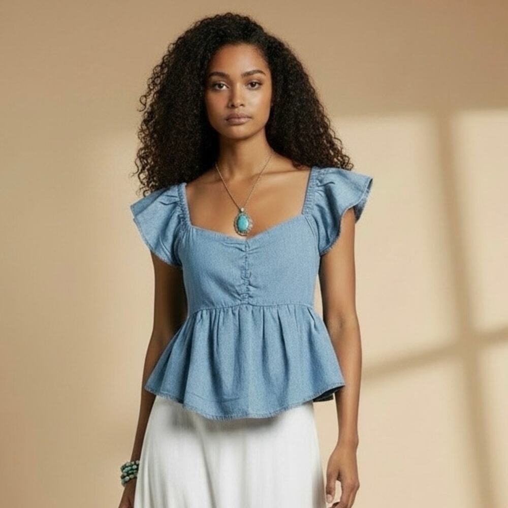 Lone Star Chambray Top Size M
Blue Smocked Flutter Sleeve
Milkmaid Babydoll